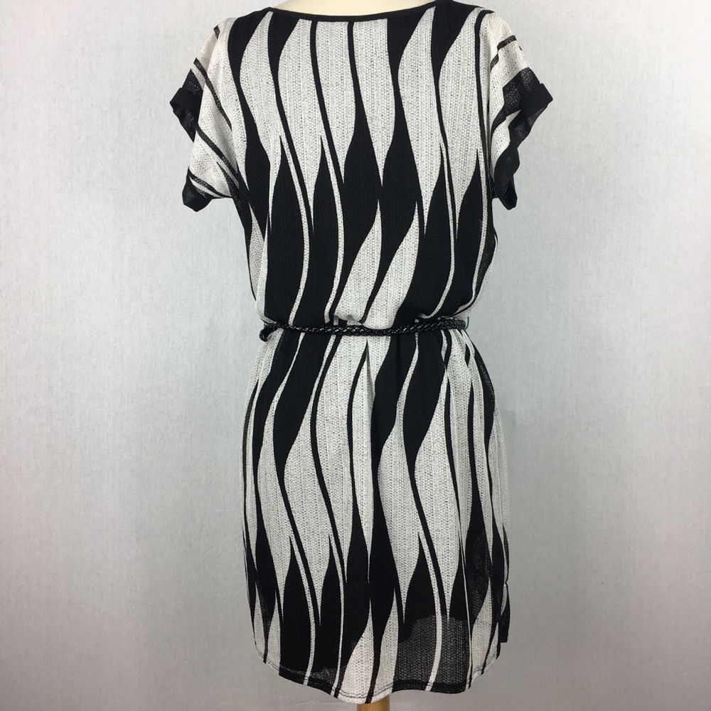 ~~~SOLD~~~ City Triangle Women’s L Dress Black - Picture 2 of 7